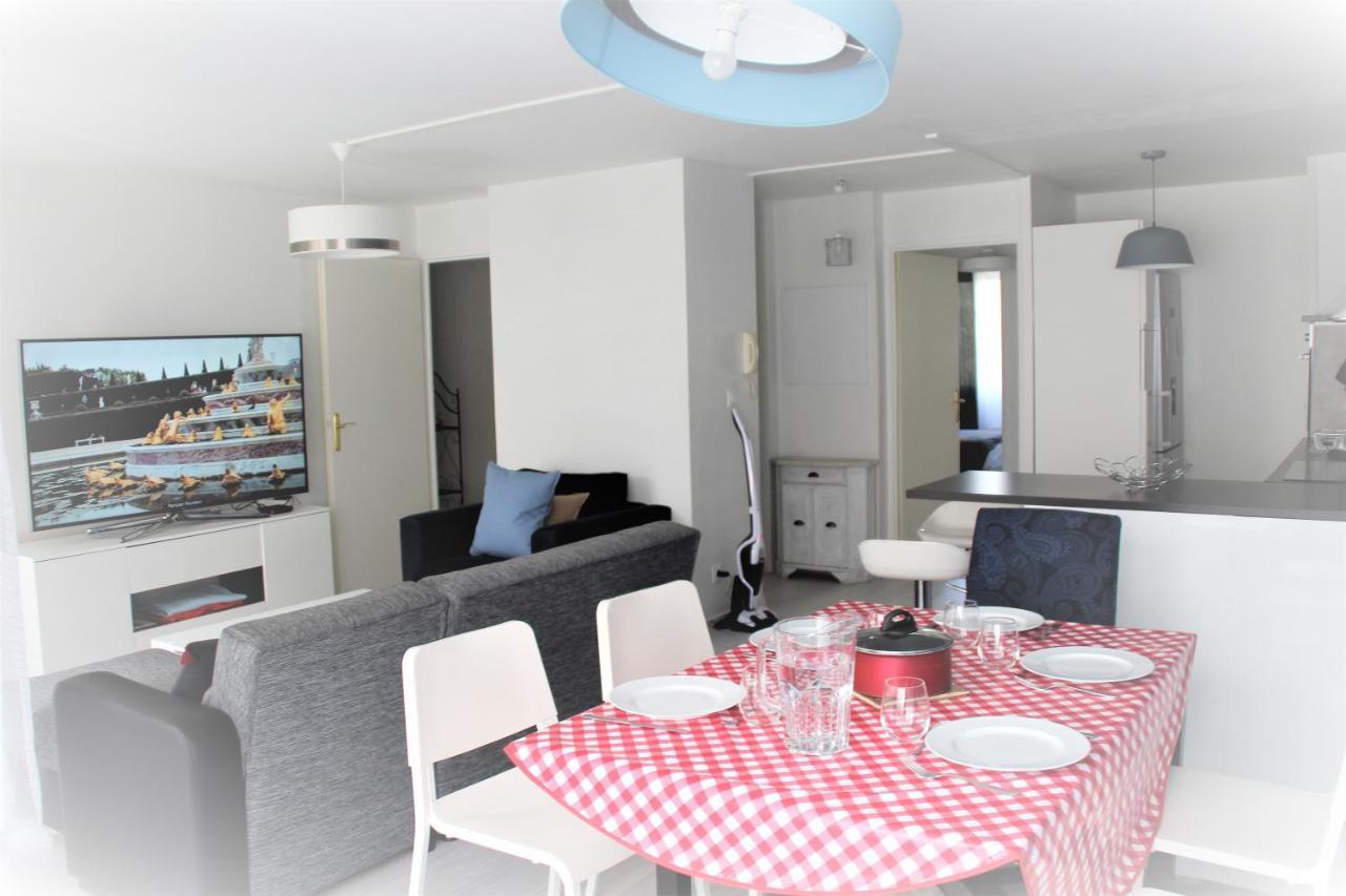 Logement Familial Tout Equipe Saint-Denis  Exteriör bild